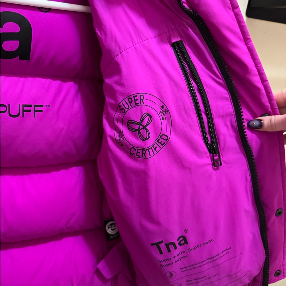 Aritzia Super Puff Jacket - image 5